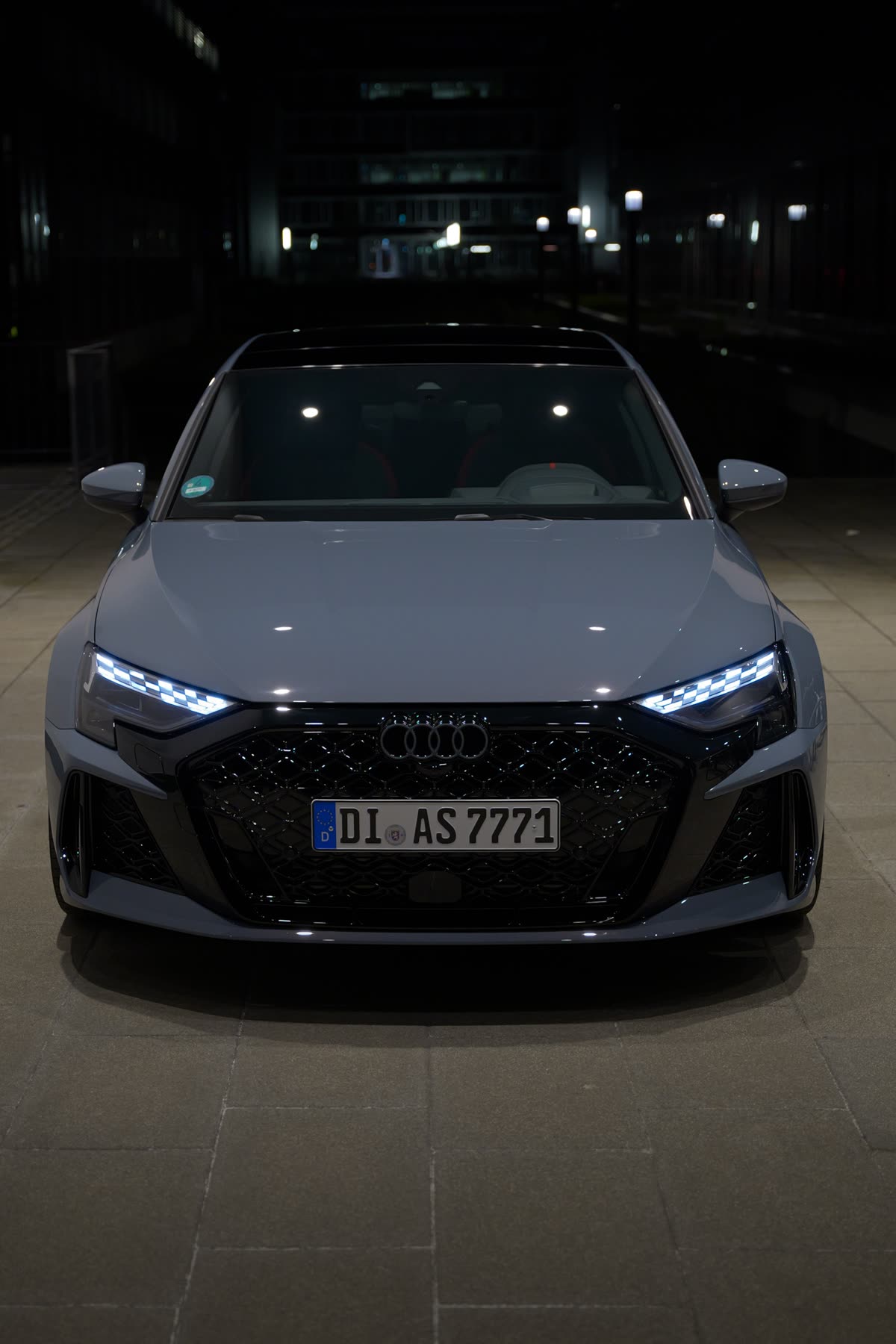 Audi RS3 Limousine – Kemoragrau Bild 11